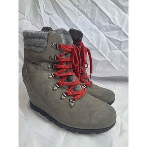 Madeline Girl Barry 5 Grey Wedge Ankle Hiker Boots Red Laces Size 8M